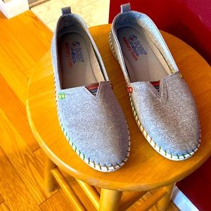 BOB’S by SKECHERS casual shoes or slippers. With memory foam inside